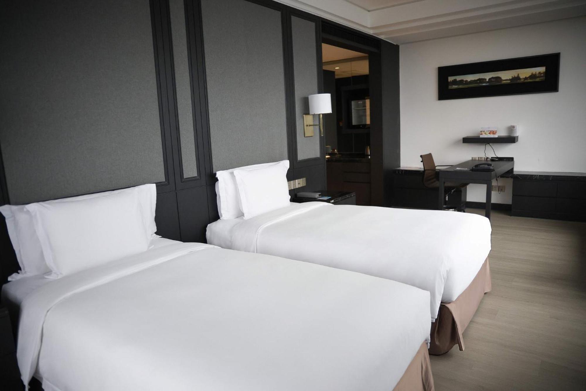Crowne Plaza Shanghai Anting-Auto City - 15 Minutes Drive To F1 Jiading Exterior photo