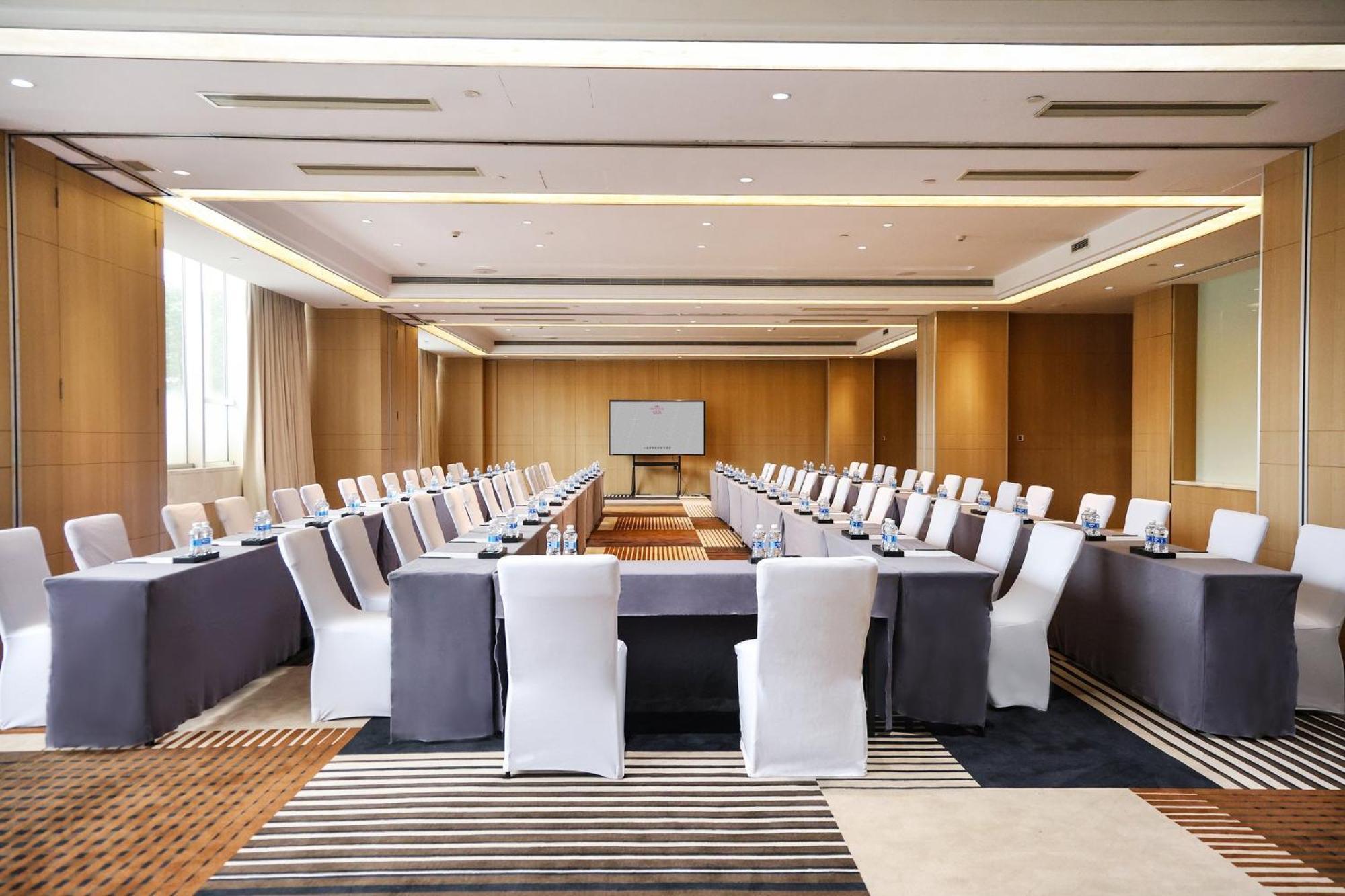 Crowne Plaza Shanghai Anting-Auto City - 15 Minutes Drive To F1 Jiading Exterior photo